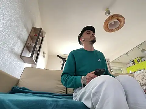 Rebeu313 online show from 03-10-25, 10:28