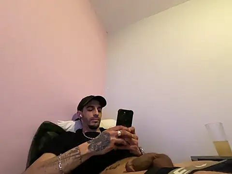 Rebeu313 online show from 02-10-26, 11:37