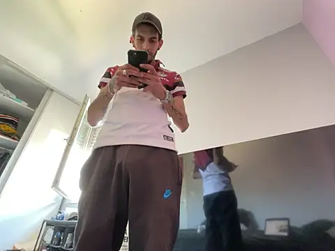 Rebeu313 online show from 02-26-26, 01:55