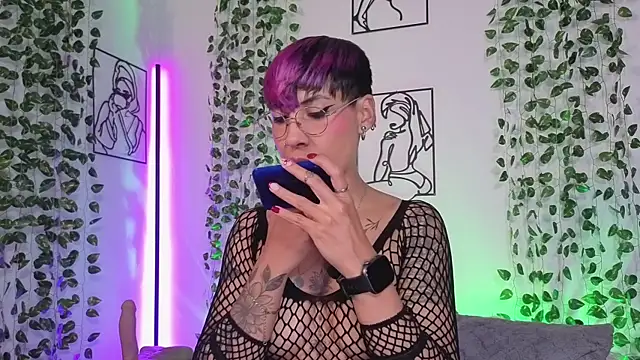 Snapshot of MiaMorgan_ chatting on 06-09-26, 02:29 MiaMorgan online show from 06-09-26, 02:29