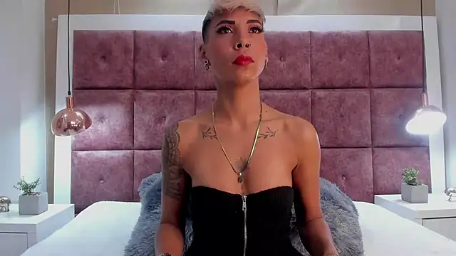Snapshot of MiaMorgan_ chatting on 03-16-25, 03:28 MiaMorgan online show from 03-16-25, 03:28