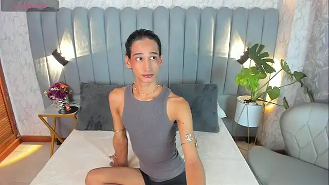 skyyfoxpraga online show from 11-10-25, 12:10