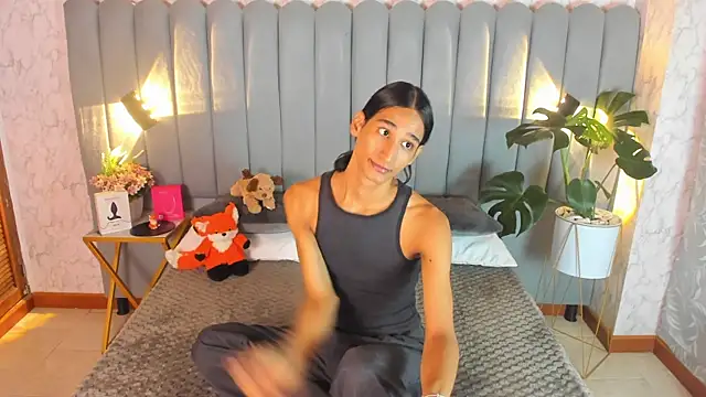 skyyfoxpraga online show from 09-19-25, 12:42