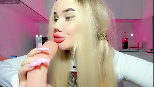 Snapshot of Aira_vi chatting on 12-03-24, 01:36 Aira vi online show from 12-03-24, 01:36