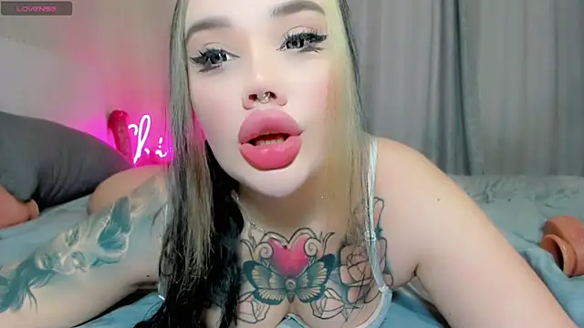 Aira vi online show from 03-11-26, 03:44