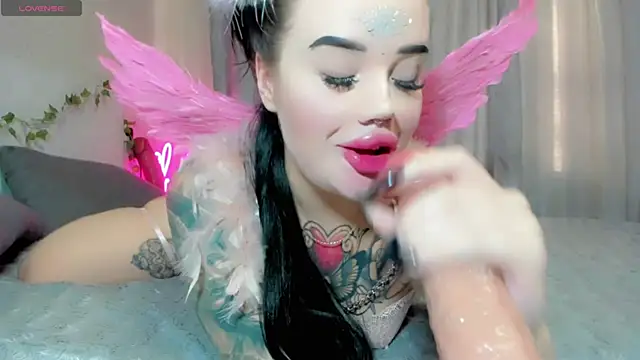 Snapshot of Aira_vi chatting on 10-31-25, 04:53 Aira vi online show from 10-31-25, 04:53