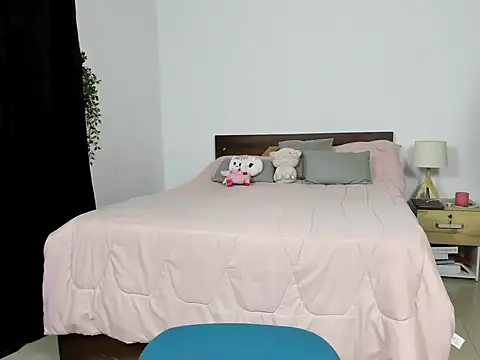 Snapshot of sally_smiling chatting on 02-12-26, 11:32 sally smiling online show from 02-12-26, 11:32