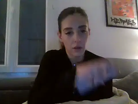 Snapshot of MissBella131 chatting on 12-10-24, 04:38 MissBella131 online show from 12-10-24, 04:38