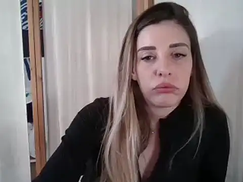 Snapshot of MissBella131 chatting on 12-27-24, 02:43 MissBella131 online show from 12-27-24, 02:43