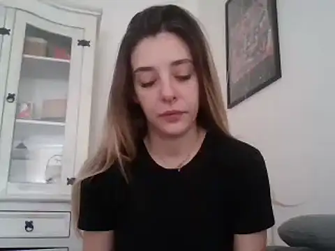 Snapshot of MissBella131 chatting on 12-19-24, 11:07 MissBella131 online show from 12-19-24, 11:07