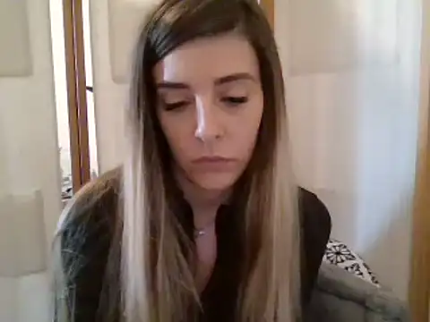 Snapshot of MissBella131 chatting on 01-27-25, 03:39 MissBella131 online show from 01-27-25, 03:39