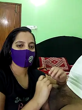 Snapshot of Taniya07 chatting on 02-19-25, 09:39 Taniya07 online show from 02-19-25, 09:39