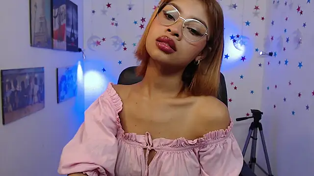 Perla prg online show from 03-18-25, 01:23