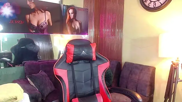 Perla prg online show from 09-15-25, 08:31