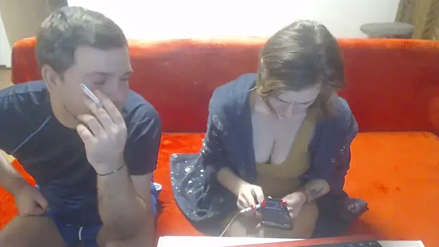 Snapshot of AngelAndDevil92 chatting on 01-28-25, 08:58 AngelAndDevil92 online show from 01-28-25, 08:58