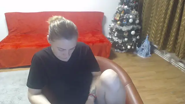 Snapshot of AngelAndDevil92 chatting on 12-23-24, 09:40 AngelAndDevil92 online show from 12-23-24, 09:40