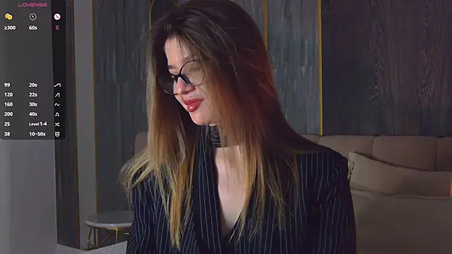 Snapshot of Sara_Lewiis chatting on 10-06-25, 04:19 Sara Lewiis online show from 10-06-25, 04:19