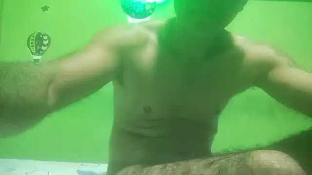 Snapshot of wilialex chatting on 11-04-25, 01:20 wilialex online show from 11-04-25, 01:20