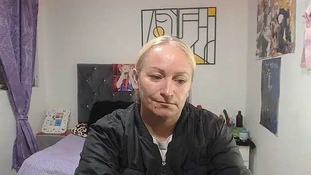 emperabigbootybigass online show from 06-18-26, 12:21