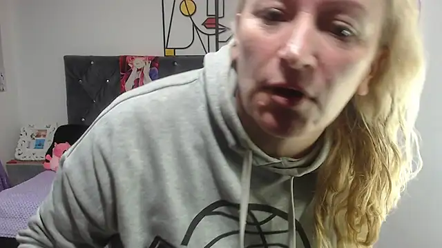 emperabigbootybigass online show from 06-25-26, 12:43