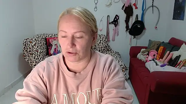 emperabigbootybigass online show from 04-06-26, 12:28