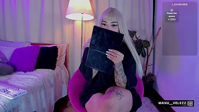 Manu Velez online show from 12-16-25, 06:17