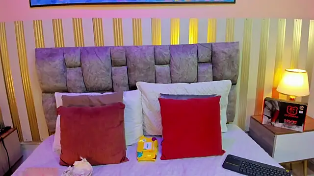 nova lane online show from 12-14-25, 07:52