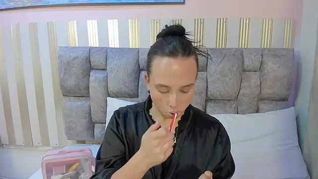 nova lane online show from 04-10-26, 07:54