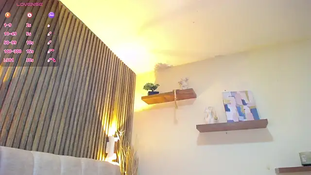 ashlye hill online show from 10-14-25, 04:24