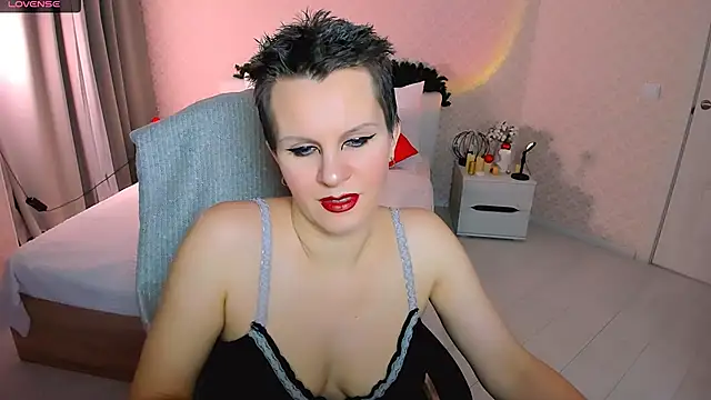 Louisa Bay online show from 01-09-26, 03:52