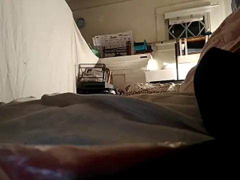 Snapshot of DevinToore chatting on 10-22-25, 02:22 DevinToore online show from 10-22-25, 02:22