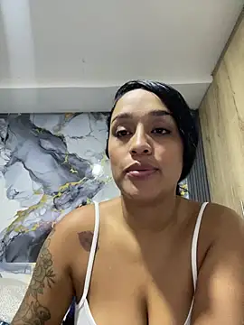 Snapshot of KatalinnaBrown chatting on 02-20-26, 11:23 KatalinnaBrown online show from 02-20-26, 11:23