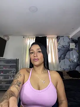 Snapshot of KatalinnaBrown chatting on 04-19-26, 01:23 KatalinnaBrown online show from 04-19-26, 01:23