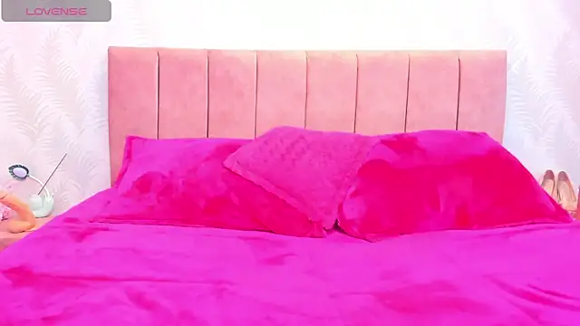 Emily Clark1 online show from 03-02-25, 04:07