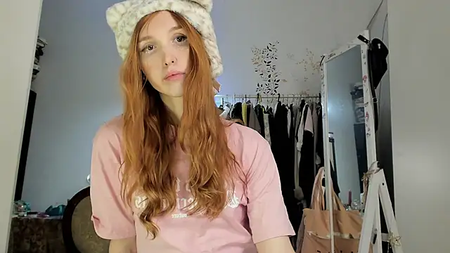 LisaIcon online show from 11-28-25, 06:30