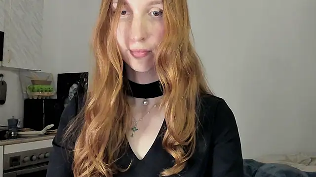 LisaIcon online show from 02-12-26, 08:41