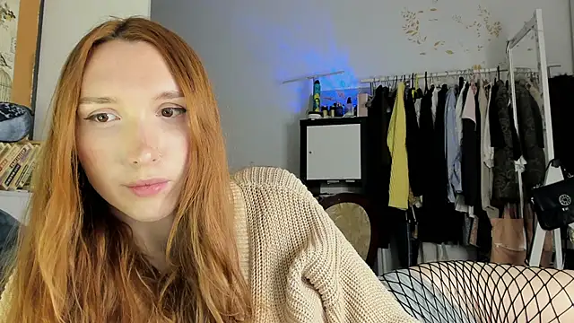 LisaIcon online show from 11-23-25, 01:32