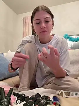 emilycoco online show from 04-16-26, 04:02