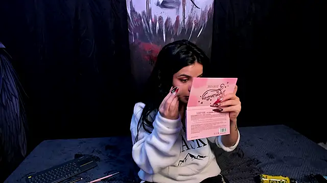 Kylie-fox online show from 10-15-25, 11:35