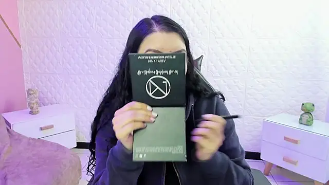 Violetaa diazz online show from 11-07-25, 09:19