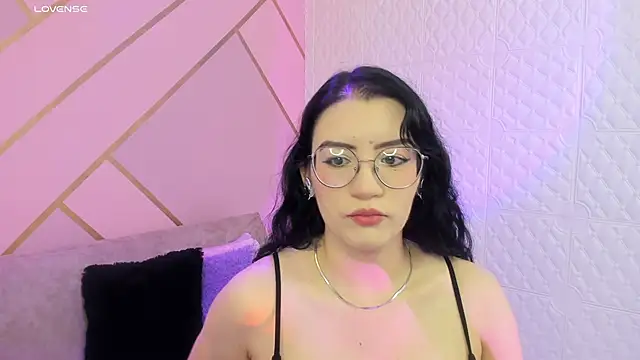 Snapshot of Violetaa_diazz chatting on 01-31-26, 09:24 Violetaa diazz online show from 01-31-26, 09:24