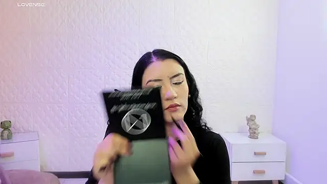 Snapshot of Violetaa_diazz chatting on 02-04-26, 09:21 Violetaa diazz online show from 02-04-26, 09:21