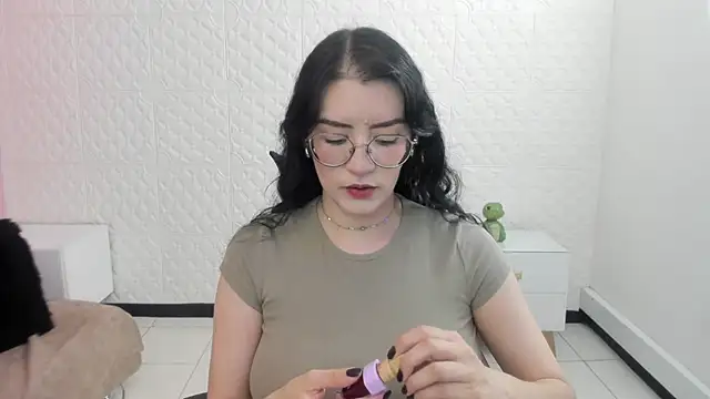 Violetaa diazz online show from 04-23-26, 09:05