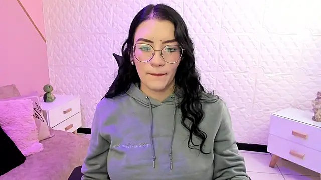 Violetaa diazz online show from 11-18-25, 09:18