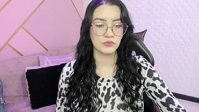 Snapshot of Violetaa_diazz chatting on 10-03-25, 09:27 Violetaa diazz online show from 10-03-25, 09:27