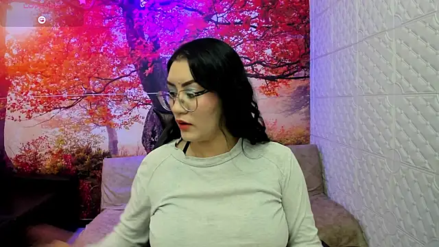 Snapshot of Violetaa_diazz chatting on 02-20-25, 09:20 Violetaa diazz online show from 02-20-25, 09:20