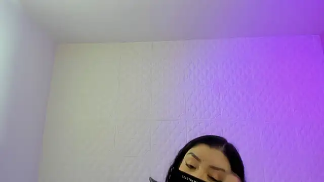 Snapshot of Violetaa_diazz chatting on 02-24-26, 09:15 Violetaa diazz online show from 02-24-26, 09:15