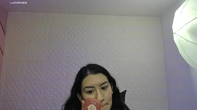 Snapshot of Violetaa_diazz chatting on 09-30-25, 09:10 Violetaa diazz online show from 09-30-25, 09:10