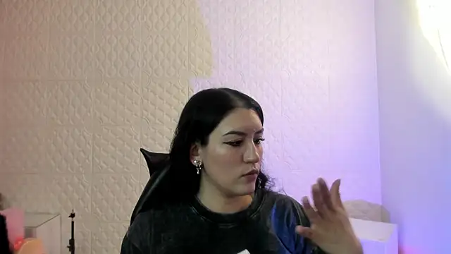 Violetaa diazz online show from 06-20-26, 08:36