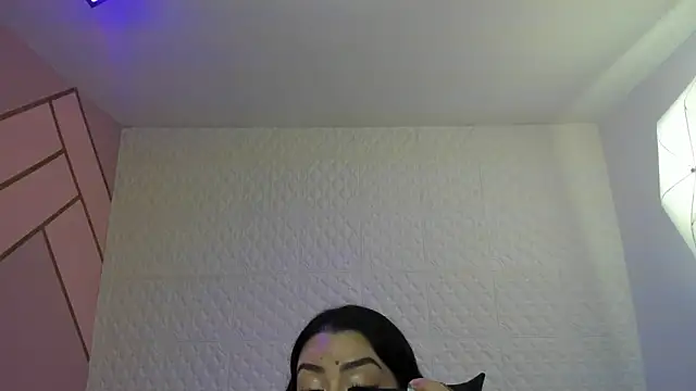 Violetaa diazz online show from 10-28-25, 09:14